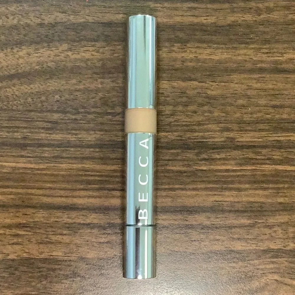 New, Becca Light Shifter Brightening Concealer METAMORPHIC 4
